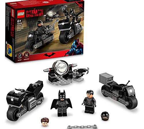 LEGO 76179 DC La Course-Poursuite en Motos de Batman avec Selina Kyle et Catwoman avec Bat-Signal Lumineux, Jouet Enfant 6 Ans